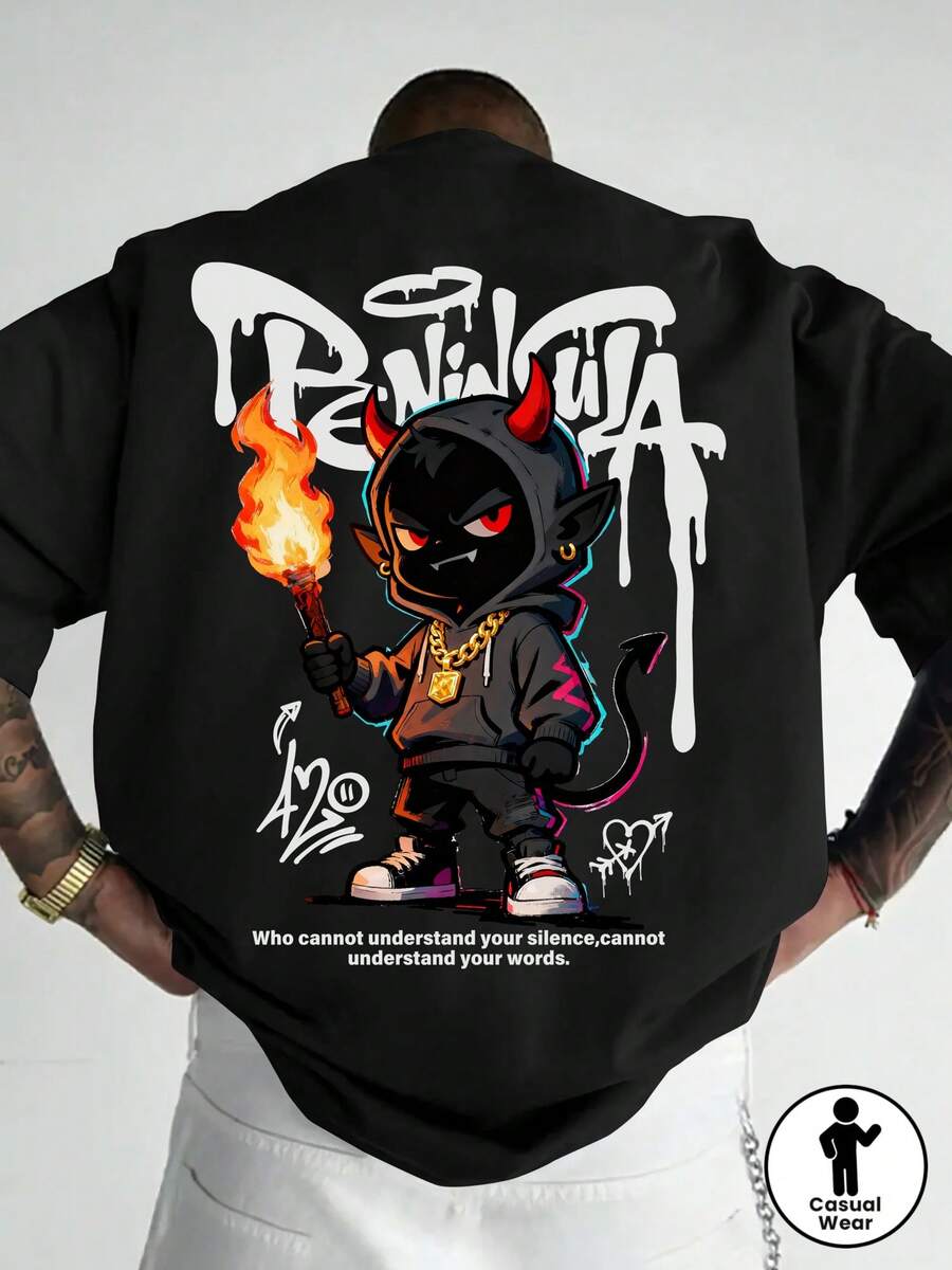 Camiseta Gráfica para Hombre con Diseño de Llama Demoníaca y Antorcha - Estilo Y2K Streetwear de Verano, Manga Corta con Estampado de Diablo, Cuello Redondo Casual para Fiestas, Salidas Nocturnas y Atuendos Informales - Corte Regular, No es Camisa - Negro - Ver 1