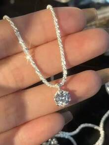 1 Exquisite And Elegant Sparkling Sparkling Pendant Necklace - Silver - View 3