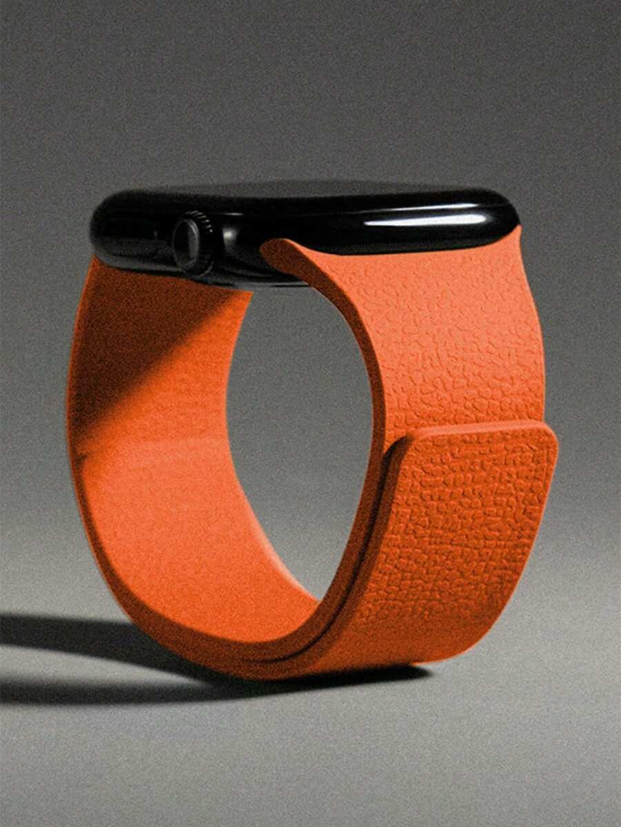 这款男女皆宜的荔枝纹硅胶磁吸表带兼容苹果手表,适用于 42mm、38mm、40mm、41mm、44mm、45mm、46mm 和 49mm 尺寸。它是一款时尚智能的替换表带,兼容 Ultra2、Ultra SE2、SE 11、10、9、8、7、6、5、4、3、2 和 1 代等型号。 - 橘色 - 查看 1