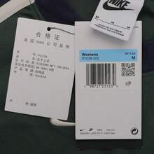 Nike Women's AS W NSW STREET LS BODY BOLD C Long Sleeve T-Shirt, Knit Collarless Long TIF0339-323 - Green - View 7