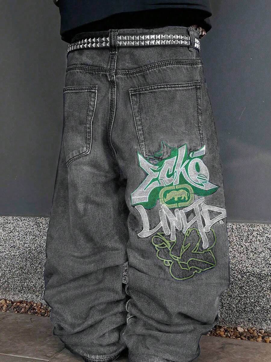 Grunge Goth Y2K 风格男士休闲刺绣宽松阔腿牛仔裤，四季皆宜，时尚个性街头服饰，适合工作、通勤、舞台表演、朋友聚会、户外活动等场合。