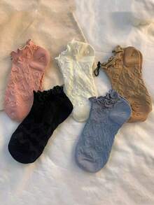 5双装女士短袜，心形图案设计，蕾丝细节，轻盈时尚夏季袜，荷叶边装饰 - 彩色 - 查看 3