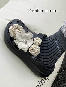 Floral Shoe Charms With Rhinestone And Pearl Decoration Shiny Shoe Chain, Suitable For Women And Girls, Summer Beach Tote Packaging Accessory, DIY Shoe Decoration Jewelry For Clogs And Sandals, Party Favor, Beach Travel Essential Accessory - Multicolor - View 5