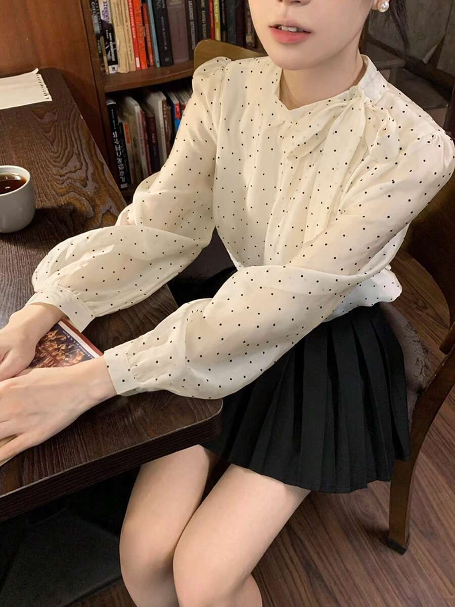 女士甜美法式波点雪纺衬衫，带蝴蝶结侧肩带，通勤休闲装，夏季 - 杏色 - 查看 1