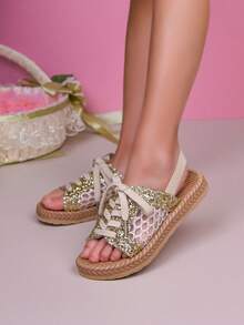 1双女童夏季新款闪亮镂空刺绣网纱厚底凉鞋，采用优质亮片材质，百搭可爱，系带设计，弹性鞋带，轻便舒适，波西米亚风格，适合4-15岁儿童，适合度假、海滩穿着 - 金色 - 查看 5
