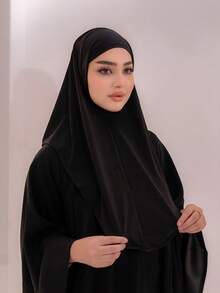 1 peça de hijab/turbante feminino com capuz, cor sólida, que cobre todo o rosto. Estilo clássico, simples, elegante e casual, inspirado no Oriente Médio, árabe, Dubai e Turquia, típico do Islã. Confeccionado em tecido macio, respirável, em mistura de algodão e seda modal. Possui aba longa e funciona como lenço de cabeça e turbante 2 em 1. Ideal para uso diário, festivais, encontros e cultos religiosos. - Multicolorido - Ver 2