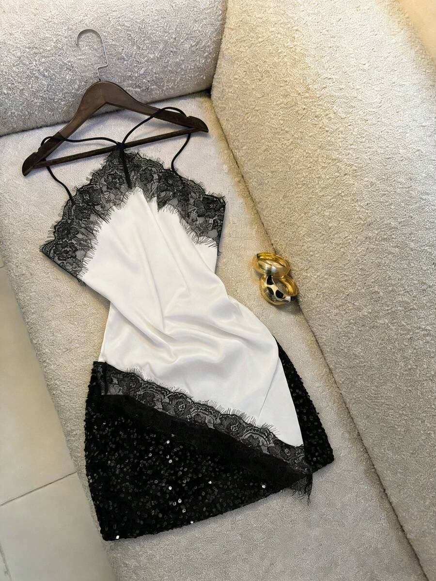 Women's Elegant Lace Patchwork Camisole, Sleeveless Vest, Casual Urban Style, Suitable For Spring/Summer, Black & White Color Block, Vintage Romantic, Versatile For Holiday, Commute