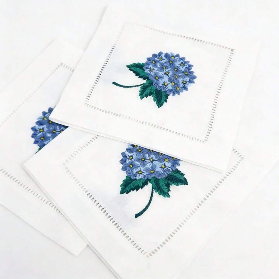 4/6 件装绣球花餐巾，斜纹刺绣包边，带打孔，尺寸 15*15 厘米/5.9*5.9 英寸，适用于小型晚宴、节日盛宴、新娘单身派对、美食摄影道具、盛大庆典、周年纪念、户外活动等场合。 - 白色 - 查看 1