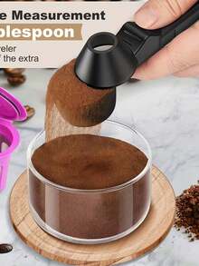 1 pieza Cuchara de café de doble función con nivelador y embudo incorporados; una cuchara medidora recargable para cápsulas; y una cuchara medidora para polvo de proteínas. - Negro - Ver 3