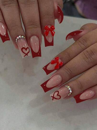 24 pezzi/set di unghie finte acriliche, motivo a cuore, french rosso, design con fiocco di strass, forma a bara lunga, unghie finte perfette, include 1 pezzo di gel trasparente e 1 lima per unghie, manicure french, adatto per donne e ragazze, accessori per unghie per uso quotidiano e per feste