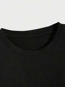 Casual Men's Cotton T-Shirt, Made Of Pure Cotton Material, Is Comfortable To Wear And Has A Casual Style. The Design Is Fashionable And Versatile, Suitable For Daily Wear And Outdoor Activities. It Is A Must-Have Item For Street Fashion Or Summer, And Is Also An Excellent Gift For Men. - 黑色 - 查看 3