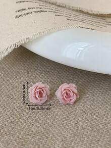 一对时尚小巧可爱的粉色玫瑰耳钉，适合女性日常、节日和约会佩戴。 - 玫瑰花 - 查看 6