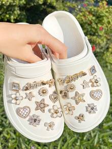 24pcs Gold Star Shoe Decorations, Gold Series Shoe Accessories, Rhinestone Shoe Decor Set, Shoe Flowers, Shoe Decorations, Fashionable DIY Shoe Accessories, Suitable As Holiday Gifts - Gold - View 3