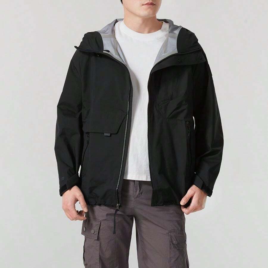 Under Armour APAC Urban OD LW Jkt Jacket/Outerwear, Woven Hooded Casual Streetwear For Men, 1387992-001 - Black - View 1
