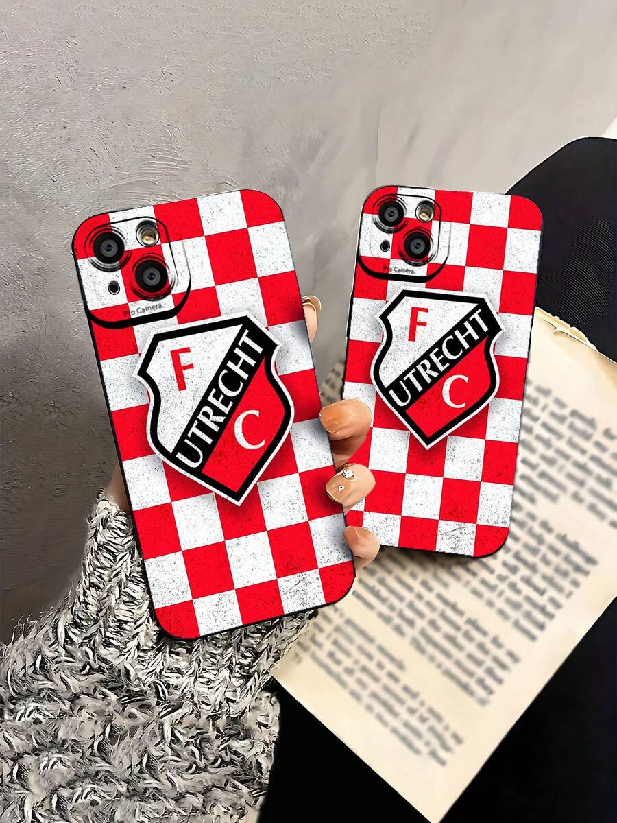 Logotipo del Utrecht FC sobre fondo a cuadros rojos y blancos. Esta elegante funda es compatible con Samsung, Apple, VIVO, OPPO, , Transsion, , y Honor. Fabricada en silicona TPU, ofrece protección contra golpes y caídas, además de una sensación superior. Es un regalo ideal para familiares, amigos y seres queridos, y la opción perfecta para San Valentín y Año Nuevo. - Negro - Ver 1