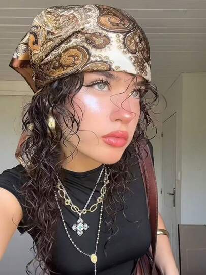 1条佩斯利花纹70厘米棕色方巾，女士时尚大号手帕头巾，可用作腰带、包装装饰、丝带、发带或头巾。