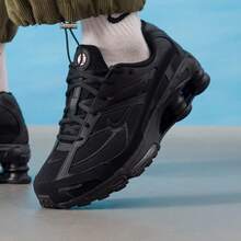 男子NIKE SHOX RIDE 2運動休閒鞋 - 黑色 - 查看 2