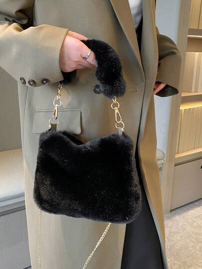 1个带链条的毛绒单肩包，时尚链条斜挎包，新款秋冬女士毛绒手提包，简约手提包，是送给女朋友、女士和女性的完美情人节礼物。非常适合购物和日常使用。