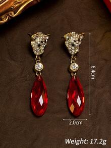 A Vintage-Style Earring Featuring A Bejeweled Leopard Head Design With A Teardrop-Shaped Tassel, Exuding A Luxurious And Fashionable Appeal. This Sophisticated Jewelry Piece Is A Perfect Gift For Those Who Appreciate The "Vintage Glamour" Aesthetic, Suitable For Daily Wear, Parties, Galas, And Celebratory Occasions. - Multicolor - View 5