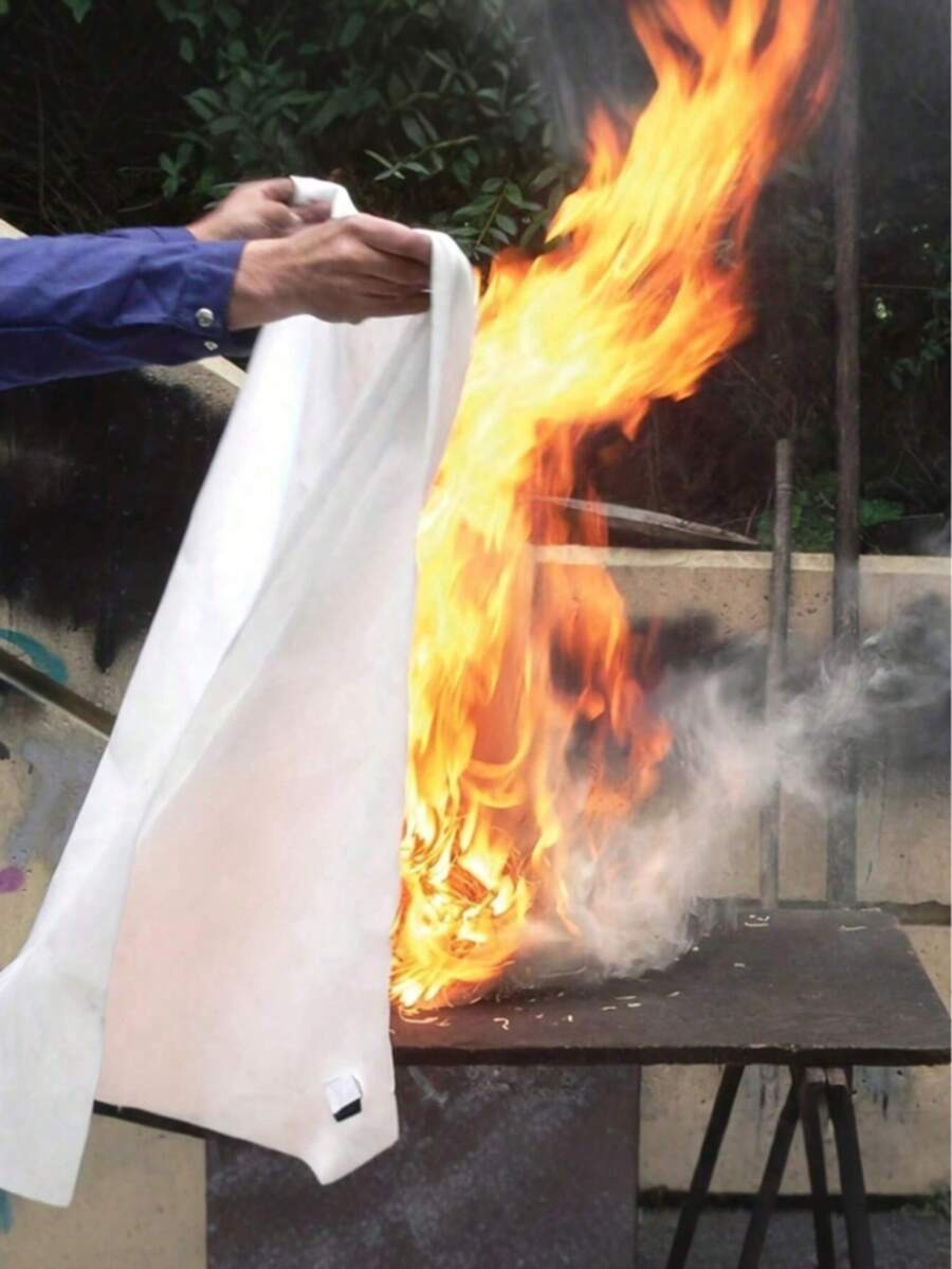 1/2 件装灭火毯 - 应急阻燃毯，39.37 x 39.37 英寸 - 玻璃纤维灭火毯，适用于厨房、家庭、学校、壁炉、烧烤架、车辆、办公室和仓库，带挂钩 - 彩色 - 查看 1