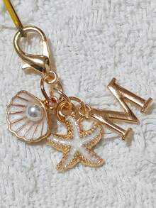 Bohemian Style Gold Letter Keychain With Shell And Starfish Decor, A-Z Letters Available, Beach And Holiday Themed Accessory, Ideal Gift For Friends, Students, Family, Beach Lovers, Vacation Essentials, Boho Fashion Accessory Suitable For Travel, Summer And Daily Use Personalized Keychain Gifts For Mother, Father, Graduation, And Teacher - Multicolor - View 13