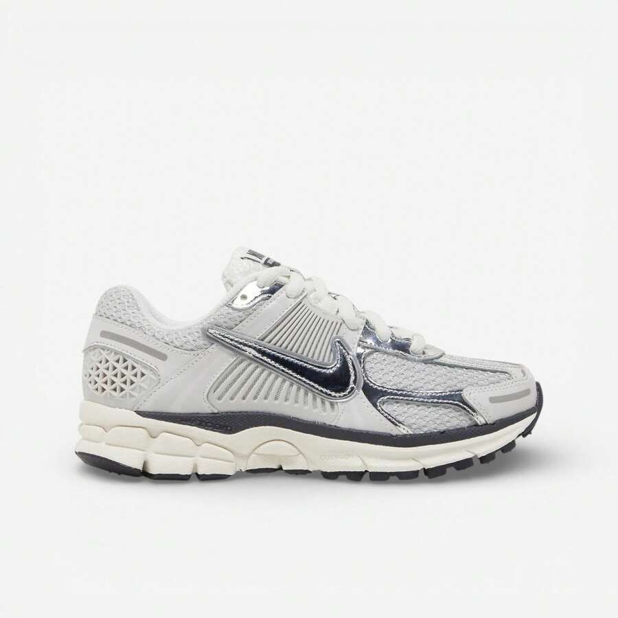Nike Zoom Vomero 5 Photon Dust Metallic Silver (Women's) - 白色 - 查看 1