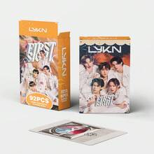 92张泰国男团LYKN收藏照片卡、贺卡、贴纸、LOMO卡、粉丝自制相册套装、K-Pop生日礼物、带展示盒的交易卡、书签、收藏卡、情人节礼物、粉丝周边 - 彩色 - 查看 5