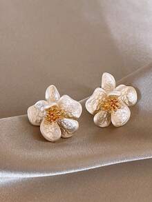 复古山茶花耳环——独特时尚的小巧设计，百搭各种服饰。耳钉。 - 彩色 - 查看 1