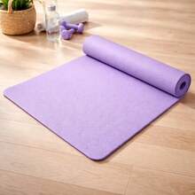 YESH MARKET Tapete de yoga 4 mm de grosor, medidas 150 cm * 60 cm, fabricado en material resistente, impermeable y de textura antideslizante para mayor comodidad. Incluye bolsa de transporte para fácil portabilidad y almacenamiento. Ideal para yoga, pilates, estiramientos y todo tipo de ejercicios en casa, gimnasio o exteriores. Ligero, duradero y cómodo, brinda soporte y estabilidad durante tu práctica. Diseño práctico y versátil para entrenamientos diarios. - Lila Púrpura - Ver 4