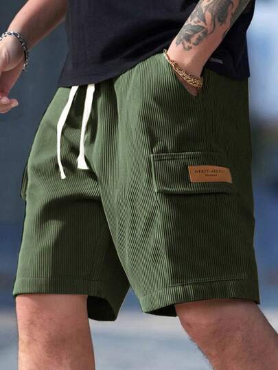 Quần short cargo nam cỡ lớn, kiểu dáng cổ điển, chất liệu nhung kẻ, thiết kế nhiều túi có dây rút, phối màu tương phản, phù hợp cho phong cách thường ngày, đường phố, đi làm, mùa hè. Hàng mới về.