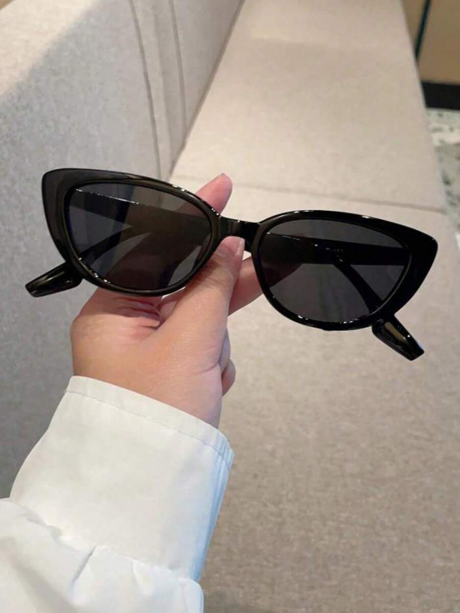1 Pair Women's Black Cat Eye PC Frame Solid Retro Fashion Glasses, Suitable For Daily Wear - Black - View 1