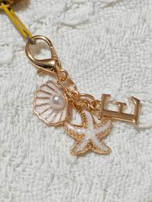 Bohemian Style Gold Letter Keychain With Shell And Starfish Decor, A-Z Letters Available, Beach And Holiday Themed Accessory, Ideal Gift For Friends, Students, Family, Beach Lovers, Vacation Essentials, Boho Fashion Accessory Suitable For Travel, Summer And Daily Use Personalized Keychain Gifts For Mother, Father, Graduation, And Teacher - Multicolor - View 14