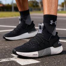 Under Armour Zapatillas deportivas ligeras HOVR Phantom 3 para hombres, zapatillas de running con amortiguación suave - Negro - Ver 3