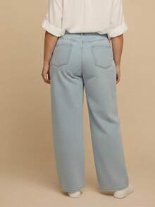 Wide Leg Plus Size Ripped Light Jeans - Light Jeans - View 2
