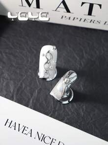 10片装亚克力美甲贴片，白色，中号方形，渐变白色，3D立体装饰线条，太阳，银豆，哥特风全覆盖方形美甲贴片，手工制作，Y2K风格，适合节日、派对、婚礼、日常佩戴，包含工具包，是送给女性和女孩的绝佳礼物，手工美甲贴片 - 白色 - 查看 5