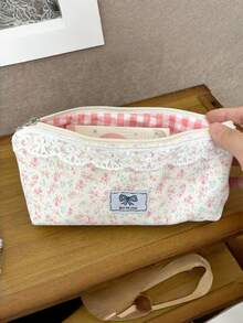 1 chiếc hộp đựng bút kiểu INS dễ thương, ngọt ngào, lãng mạn màu hồng ren hoa, túi đựng văn phòng phẩm bằng vải mềm dung tích lớn, hộp đựng mỹ phẩm đa năng di động, phù hợp cho nữ sinh và học sinh sử dụng hàng ngày. - Hộp bút hoa văn viền ren màu hồng - Xem 3
