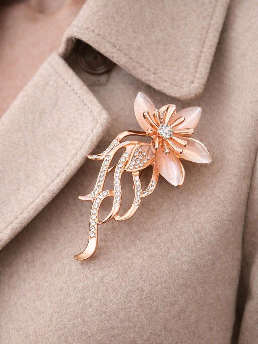 Korean Fashion Women's High-End Floral Brooch, Elegant Minimalist Lapel Pin Accessory, Overlapping Flower Decor - Gold - View 1