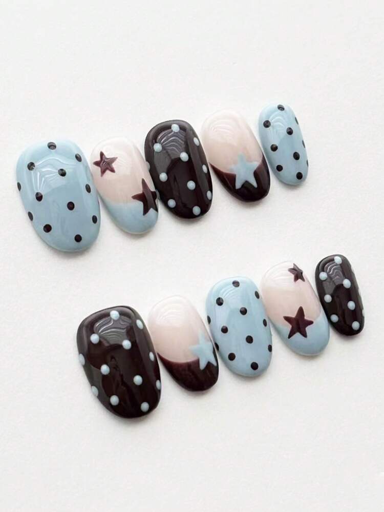 10pcs It Features A Bold Color Scheme Of Black, Sky Blue And Nude Pink, Exuding A Perfect Blend Of Sweet And Cool Vibes. The Design Is Accented With Contrasting Polka Dots And Star Motifs, Creating A Playful Yet Edgy Aesthetic. This Versatile Style Strikes A Balance Between Boldness And Subtlety, Making It Ideal For Fashion-Forward Individuals To Wear In Daily Outings, Street Style Looks And Casual Social Events All Year Round. Handmade Press On Nails - Multicolor - View 2
