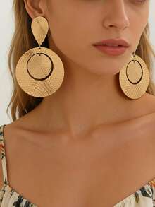 1 Pair Retro Metal Geometric Spiral Textured Exaggerated Hoop Earrings, Suitable For Women's Party Wear - Yellow Gold - View 2