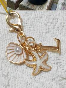 Bohemian Style Gold Letter Keychain With Shell And Starfish Decor, A-Z Letters Available, Beach And Holiday Themed Accessory, Ideal Gift For Friends, Students, Family, Beach Lovers, Vacation Essentials, Boho Fashion Accessory Suitable For Travel, Summer And Daily Use Personalized Keychain Gifts For Mother, Father, Graduation, And Teacher - Multicolor - View 19