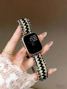 Dây đeo đồng hồ dệt thủ công kiểu Bohemian nguyên chất, tương thích với Apple Watch 38mm 40mm 41mm 42mm 44mm 45mm 49mm dành cho nữ, dây đeo thủ công thời trang tương thích với Apple Watch Series SE11 10 9 8 7 6 5 4 3 2 1, dây đeo thay thế cho đồng hồ . - Dệt vàng và trắng - Xem 4