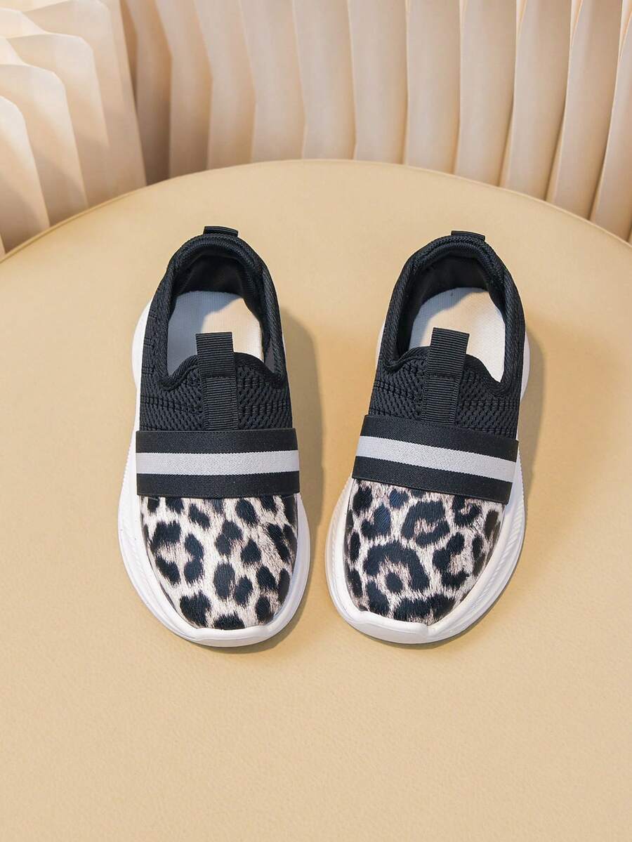 1 Paar Kinderschuhe, Zweifarbige Sportschuhe für Kinder, geeignet für alle Jahreszeiten - Schwarz und Weiss - Übersicht 1