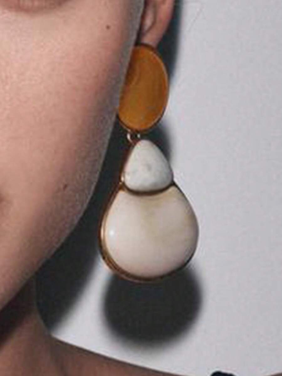 ZAA French Retro Button Style Resin Earrings, Elegant Temperament Alloy Resin Geometric Earrings Versatile Daily Women's Earrings - Multicolor - View 1