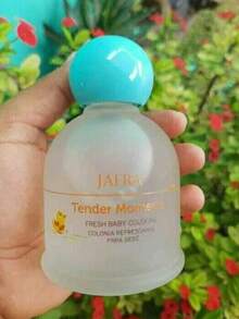 Perfume Tender Moments Original de Jafra 100 ml para Bebés y Niños Fragancia Suave y Delicada con Aroma Fresco y Agradable Ideal para Uso Diario Presentación Original que Acompaña Momentos Dulces y Especiales Fórmula Suave para la Piel Fragancia Clásica Infantil que Brinda Sensación de Bienestar y Ternura Aroma Ligero Perfecto para el Día a Día en Envase Práctico y Atractivo para Regalos y Rutinas Cotidianas - Fresco - Ver 3