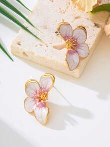 1 Pair Elegant French Retro Versatile Handmade Enamel Gradient Fading Pink & White Half Flower Stud Earrings, Suitable For Beach, Date, Travel, Best Gift For Girlfriend - Pink - View 3