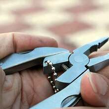 1pc Mini Multi-Functional Wrench 304 Stainless Steel Practical Tool Outdoor Compact Metal Tool With Keychain For Essential Non-Electric Use - 銀色 - 查看 9