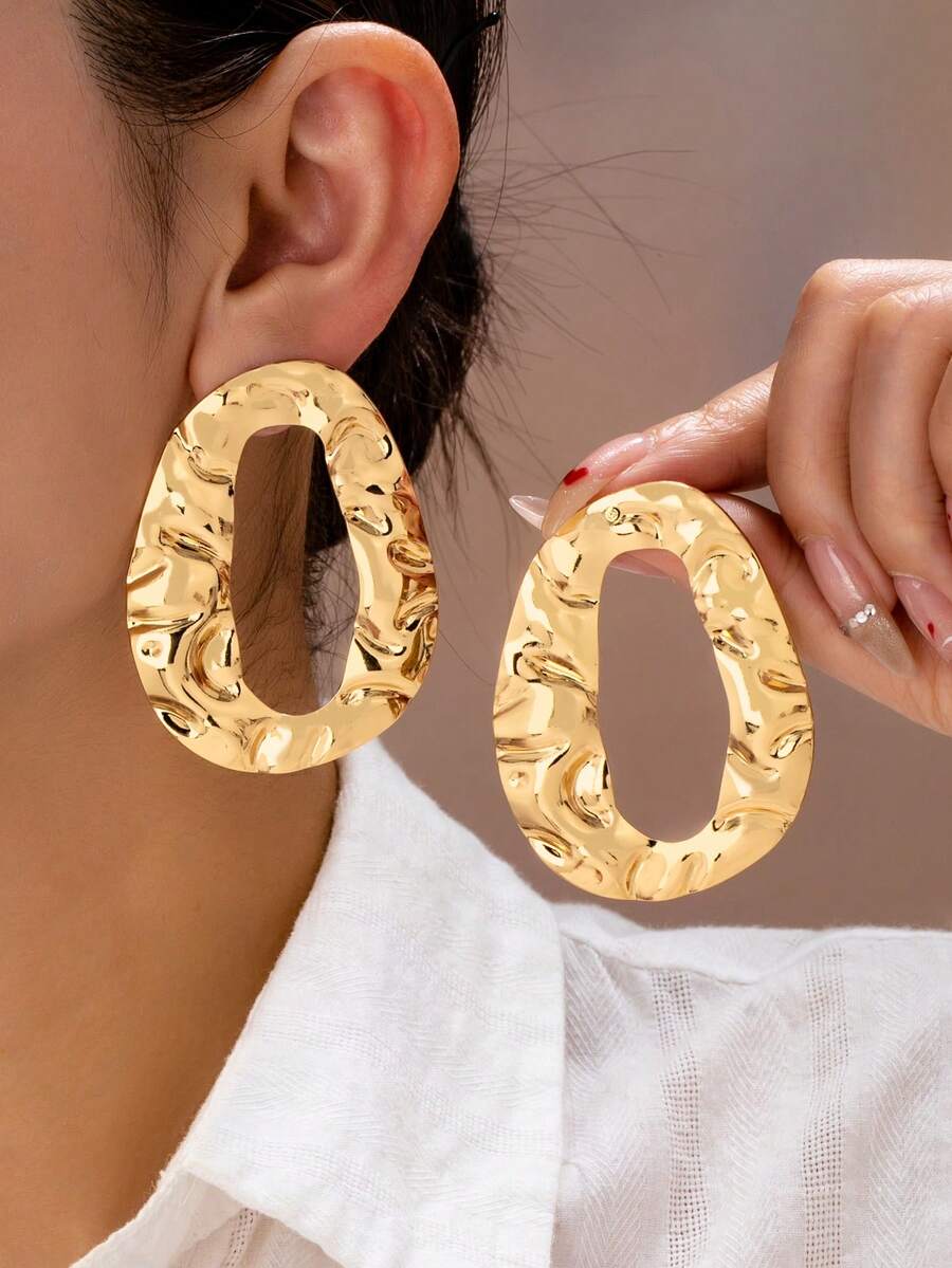 1对夸张金色不对称镂空耳环（女士款） - 金色橢圓形耳釘 - 查看 1