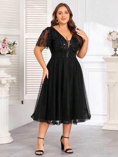 大码V领亮片网纱A字黑色伴娘礼服，适合圣诞派对、优雅晚宴、婚礼宾客、毕业典礼、正式晚宴及其他场合。