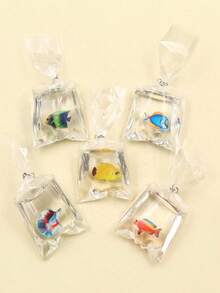 5pcs New Resin Goldfish Shaped Pendant, Random Design DIY Clothing Accessories - Multicolor - View 1
