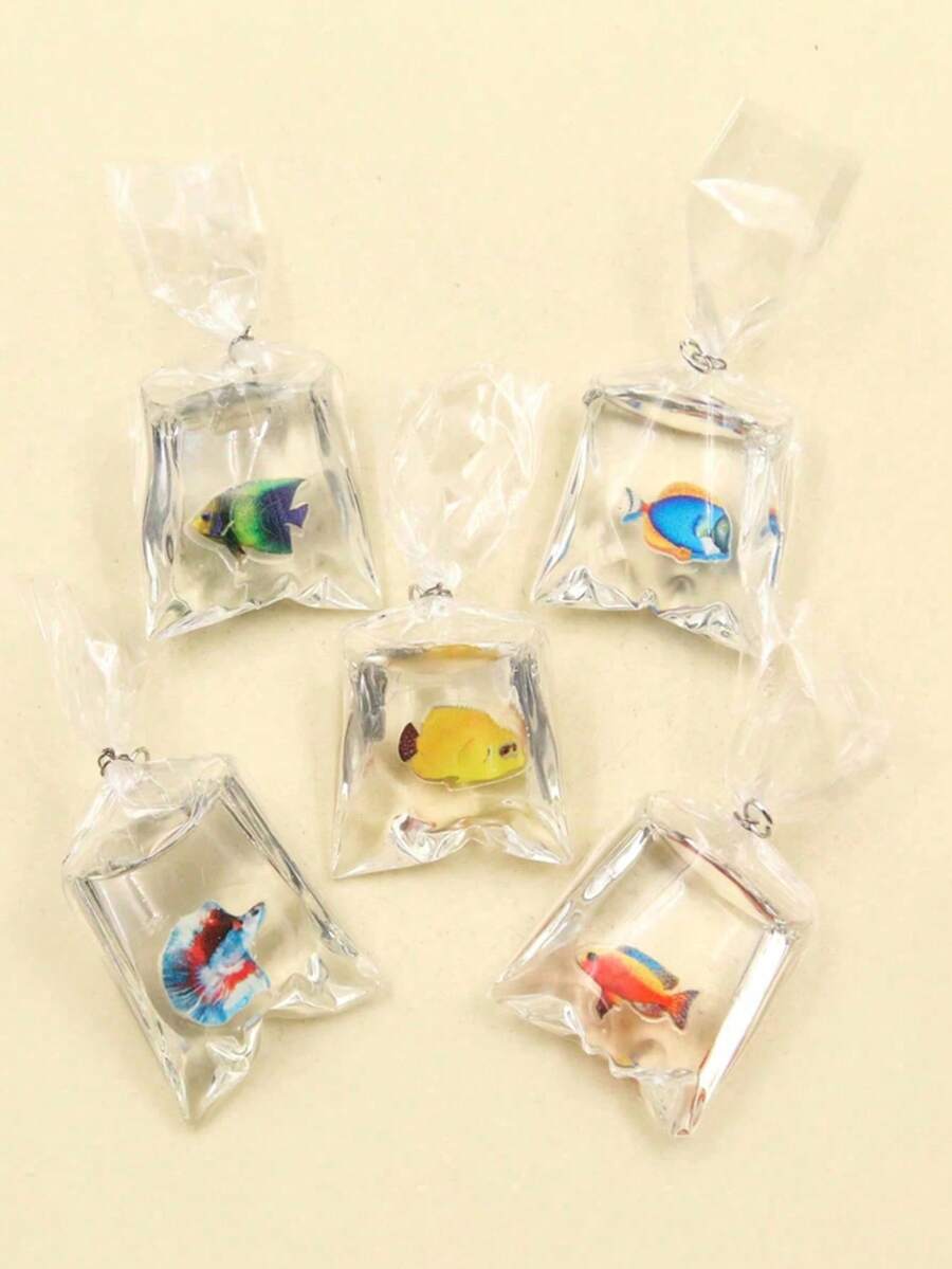 5pcs New Resin Goldfish Shaped Pendant, Random Design DIY Clothing Accessories - Multicolor - View 1